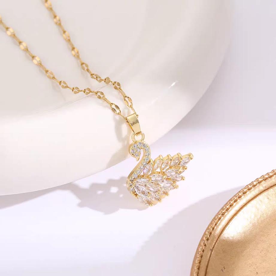 Luxury Swan Crystal Pendant Necklace